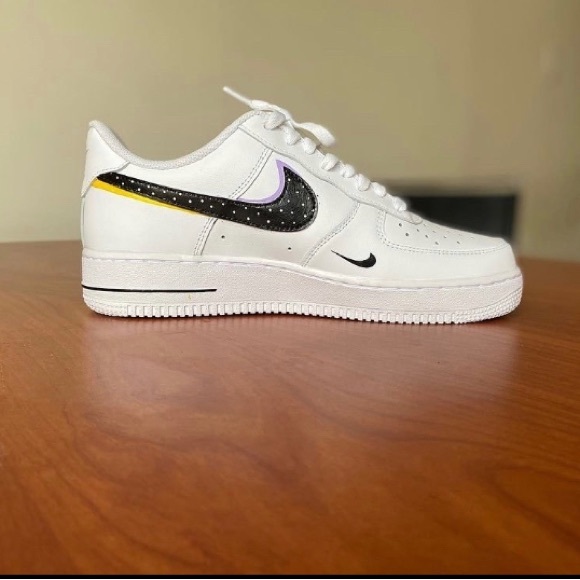 Valentines Jessica Rabbit Custom Air Force One - Picture 2 of 3